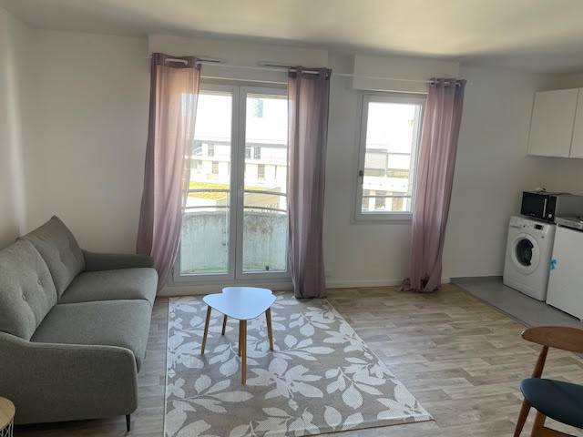 Loue studio meublé 28m² Issy-les-Moulineaux - Métro Corentin Celton