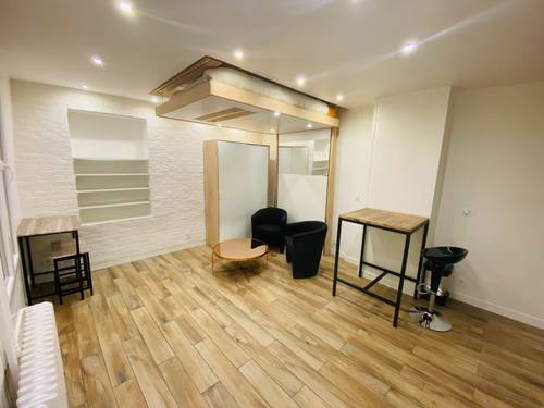Loue Studio meublé rénové Paris 2ème 21m² appartement calme 1er étage quartier bourse