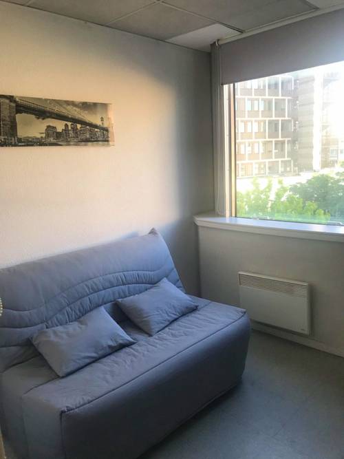 Loue studio meublé Tours (37) coeur de ville - 1 chambre, 15m²