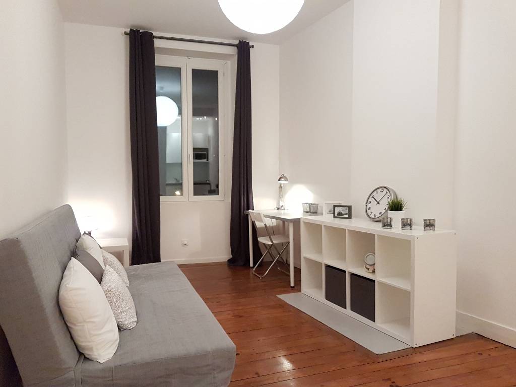 Loue Saint-Étienne - Très beau studio meublé 25m² neuf Tréfilerie, Croix Rouge, Denis Papin, La Salle