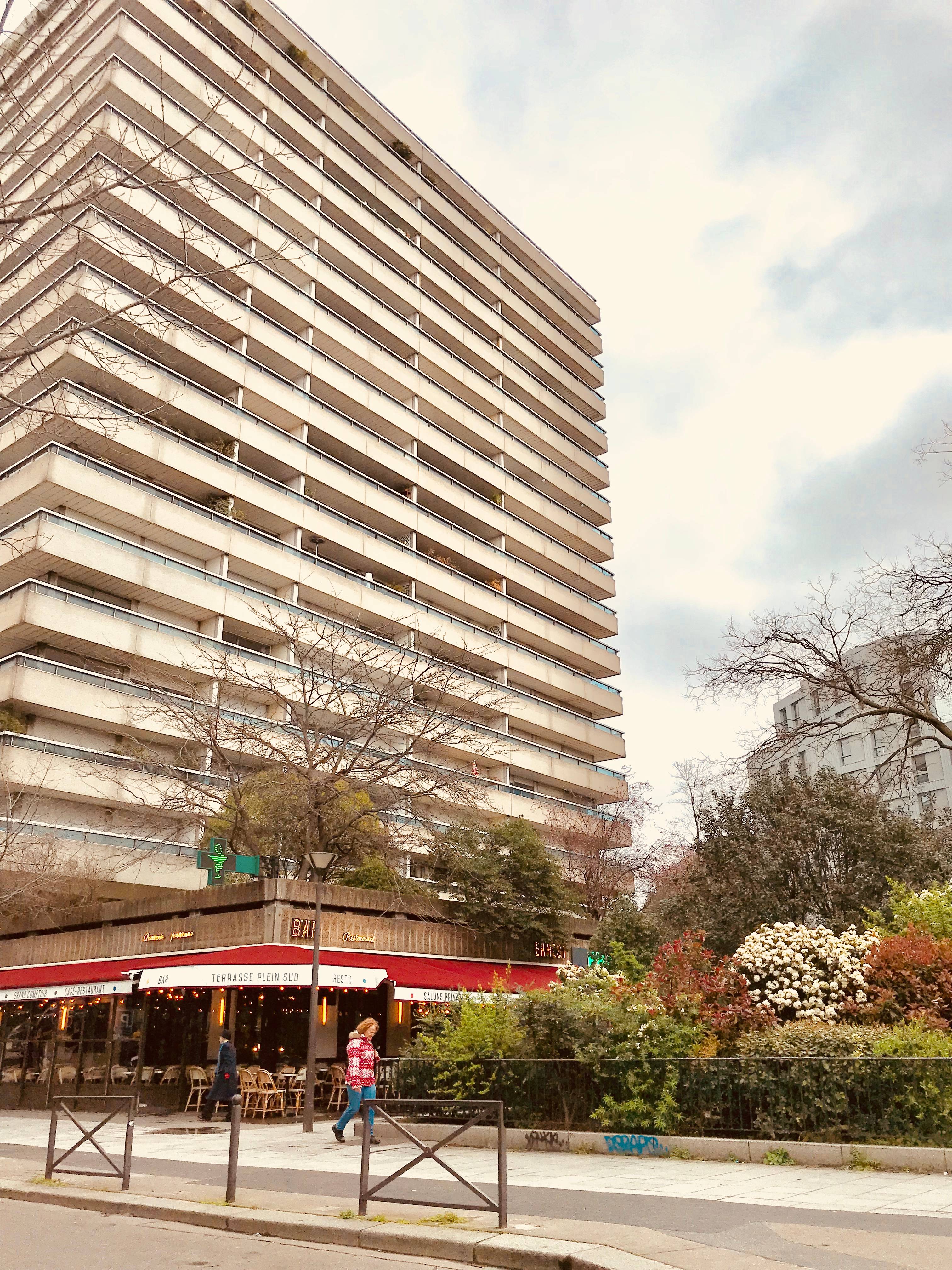 Vends Studio à Montparnasse avec Terrasse et Parking Paris 14ème