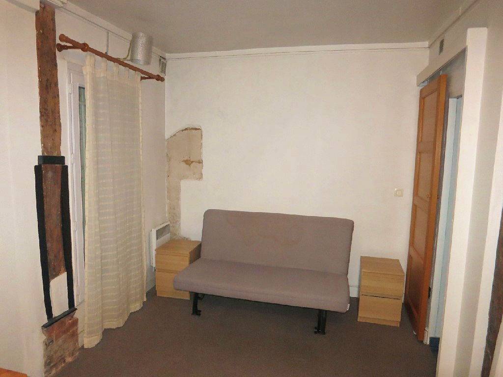 Loue studio 17m² Paris 1er