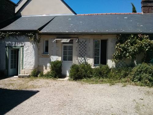 Loue studio dans maisonnette independante dans jardin Rennes Motte Brulon