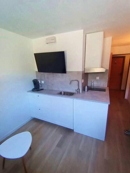 Loue studio meublé et équipé - 17m² - Aix-en-Provence