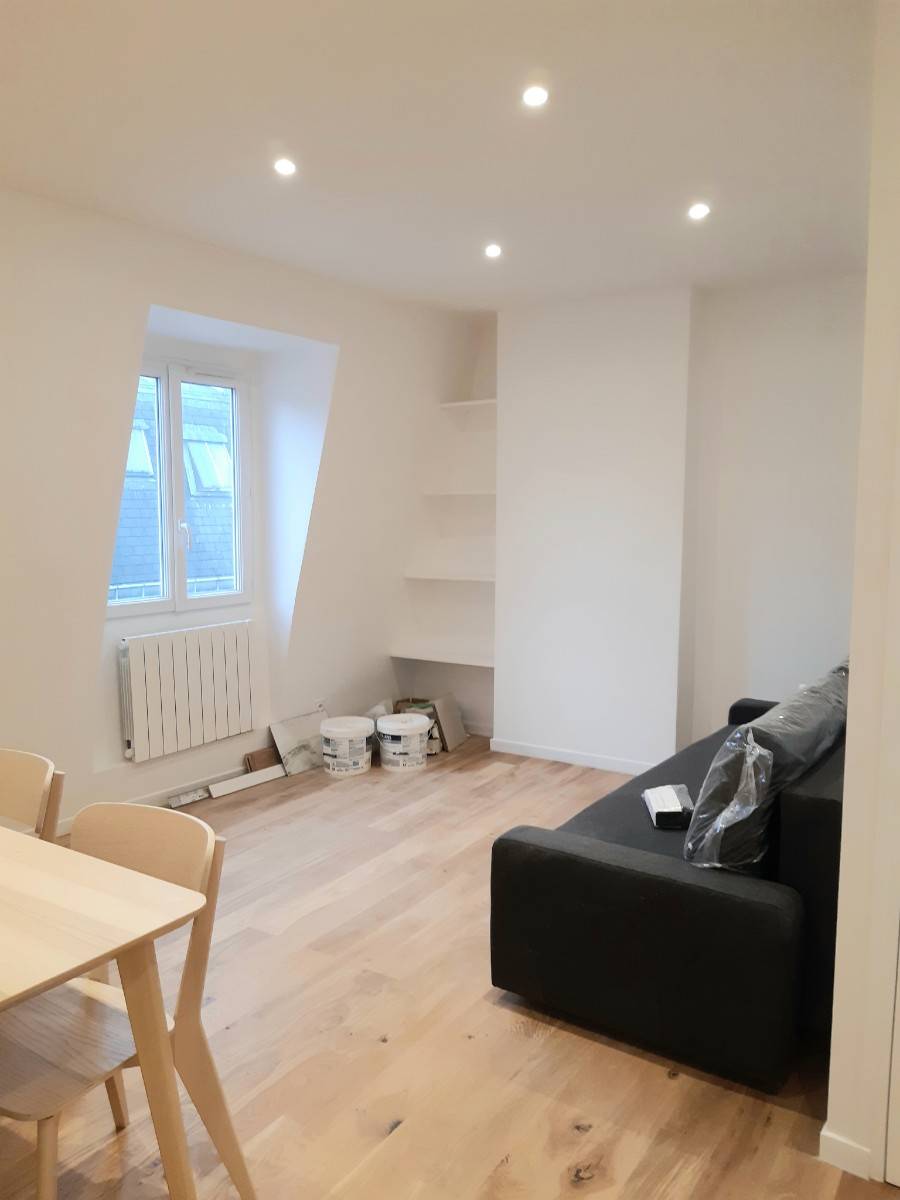 Loue studio meublé de 27m² refait à neuf en décembre 2022 - Paris 18e