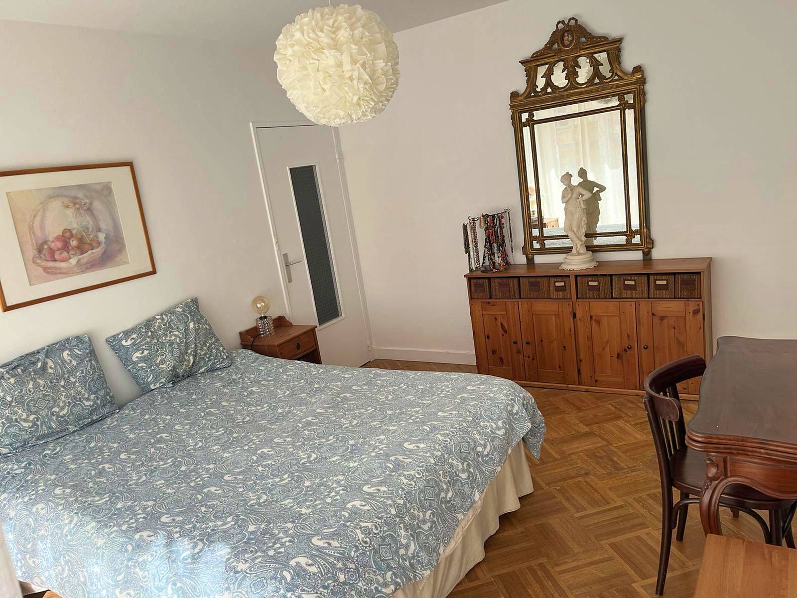 Loue Studio à Saint Germain, Tour Eiffel, Invalides - 1 chambre, 2 couchages, Paris 6ème