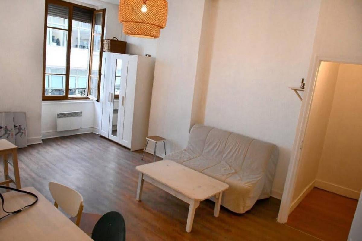 Loue Studio 32m² à Villeurbanne quartier Gratte-ciel