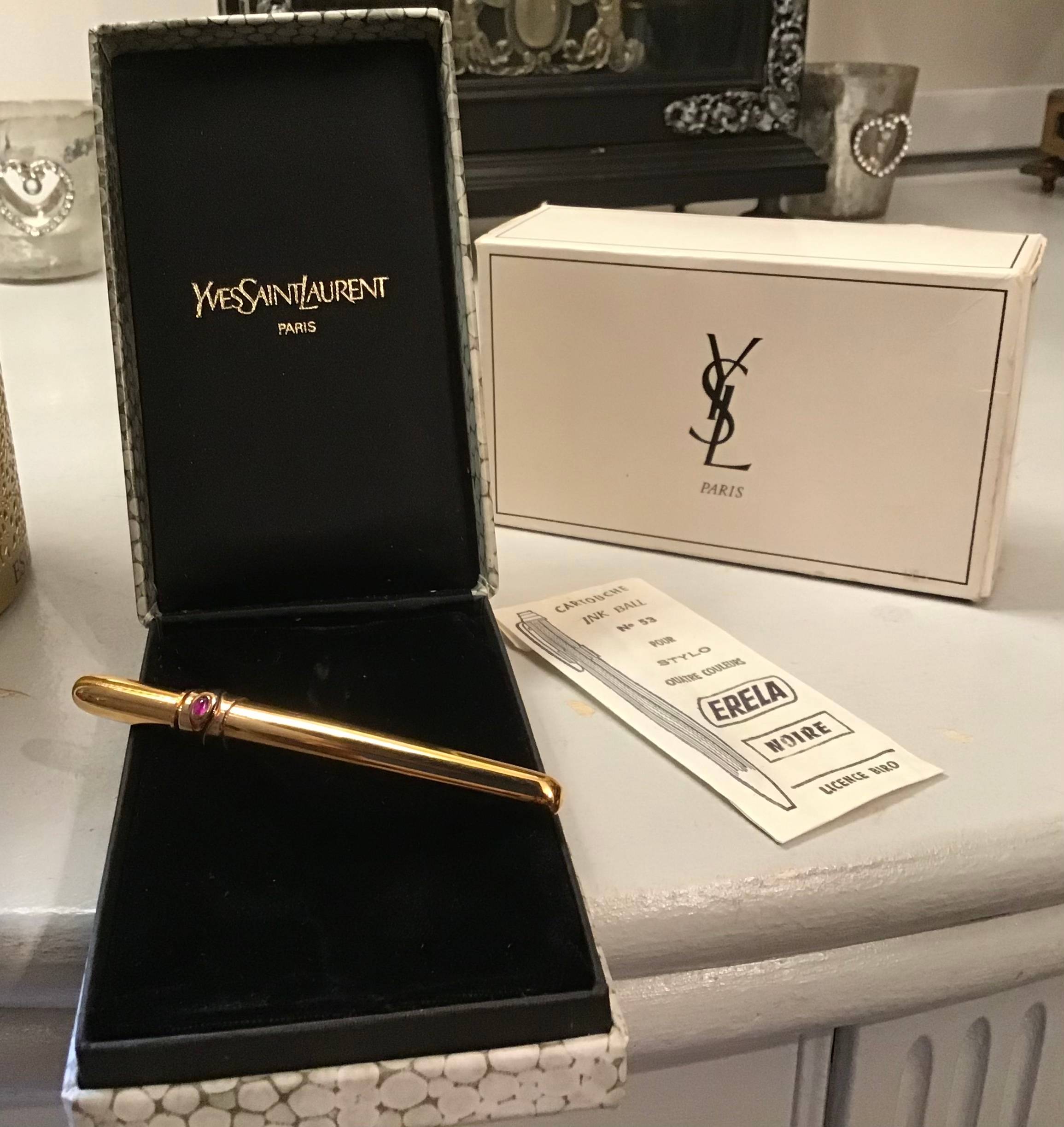 Stylo de Prestige Maison Yves Saint-Laurent plaqué or / Vintage 90