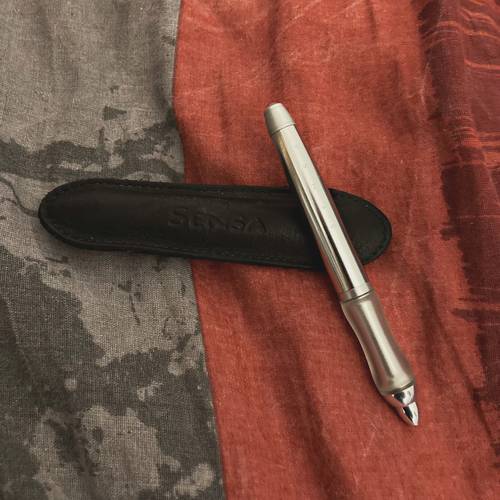 Stylo Sensa Minx Crystal Silver à bille N34305 avec nouvel étui en cuir noir. Très Rare