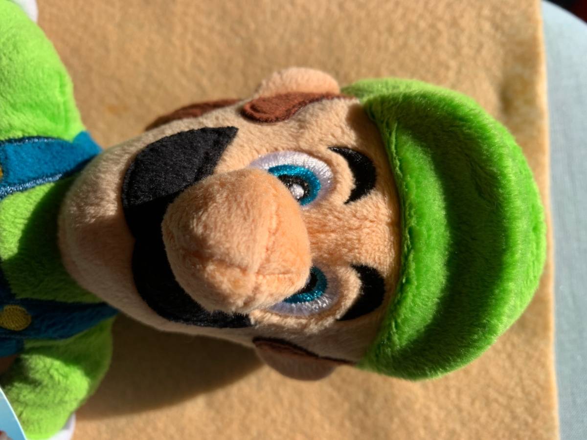 Vends peluche Super Mario neuve amusante
