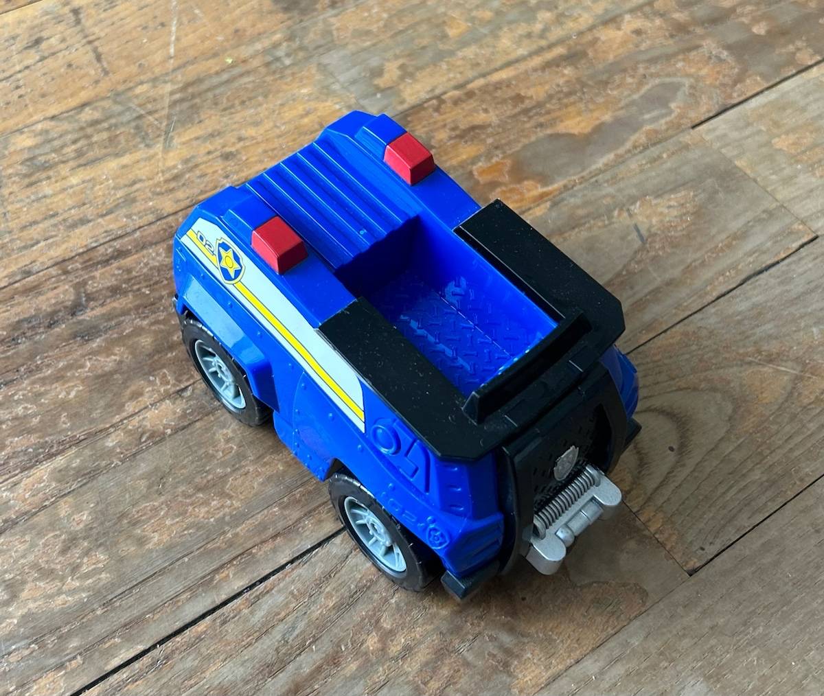 Vends voiture Chase - Bleu, super état