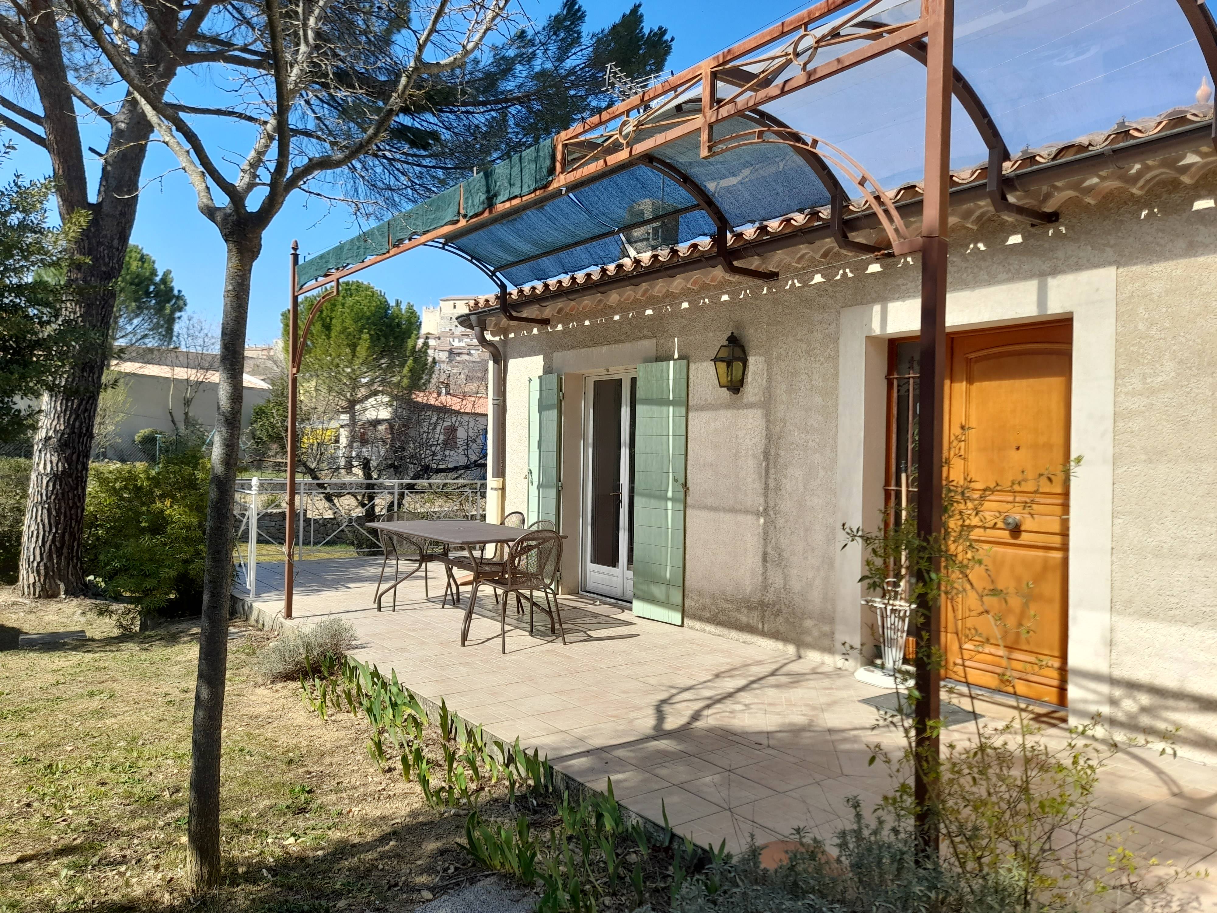 Loue Superbe T3 - 120m² de caractère - 4 couchages - Gréoux (04)