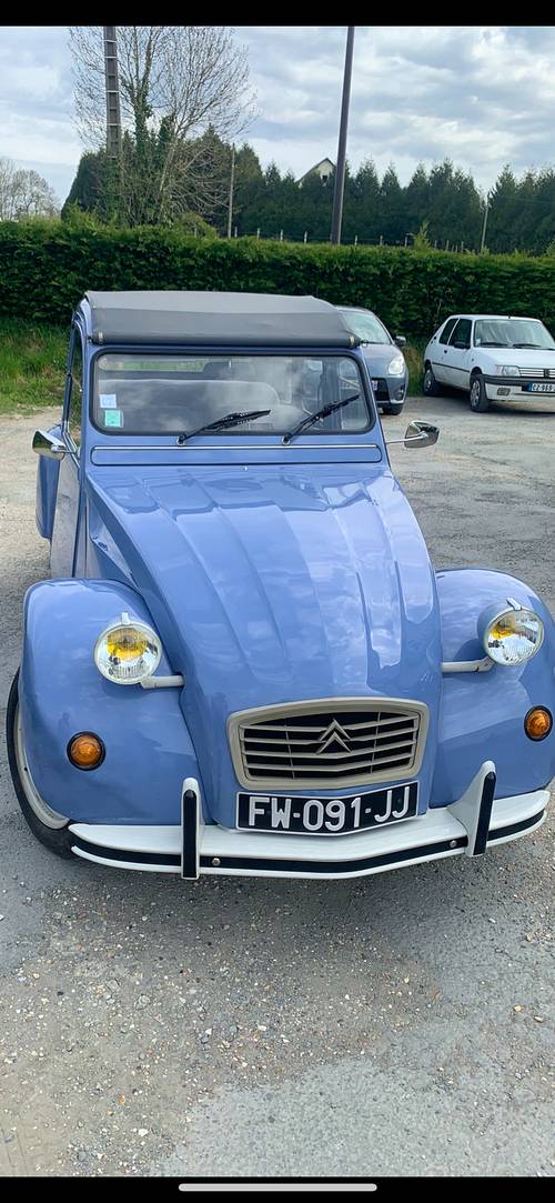 Superbe 2CV 6 Citroën 30 ans