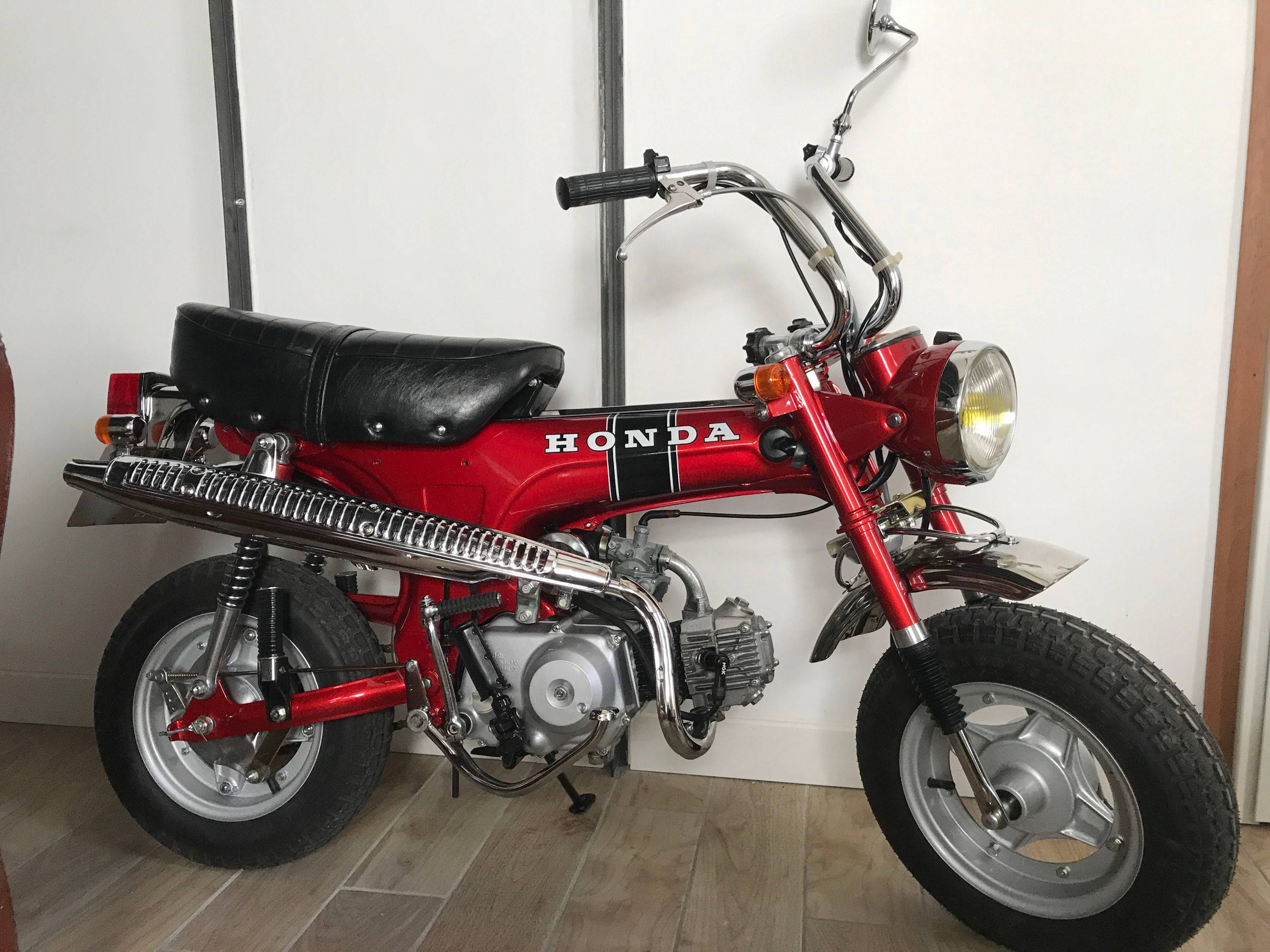 Superbe Honda Dax st 70 de 1974 - 8024 Km