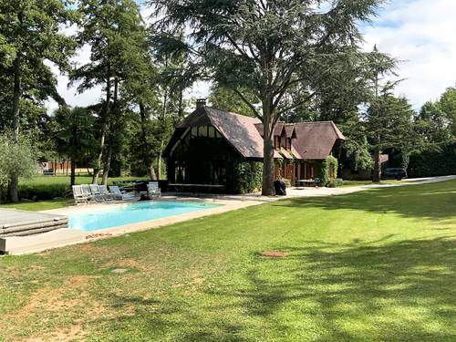 Superbe maison de campagne avec parc, tennis et piscine