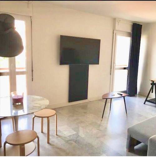Loue beau T2 climatisé avec parking - 46m², Aix-en-Provence (13)