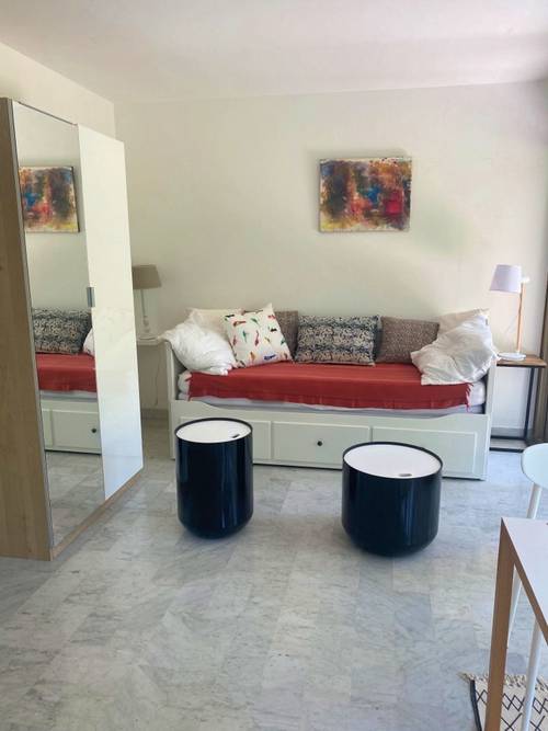 Loue superbe studio à Antibes (06) dans résidence avec piscine et tennis - 2 couchages