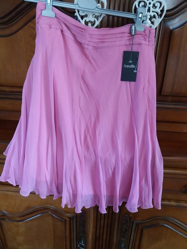 Superbe jupe voile Antonelle taille 38/40 neuve