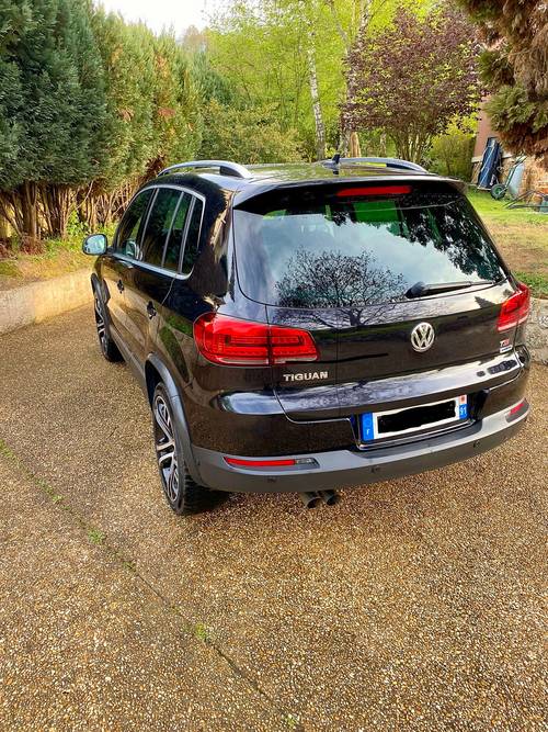 Superbe Volkswagen Tiguan 1.4 tsi 150 bluemotion Lounge - 2015, 76420km