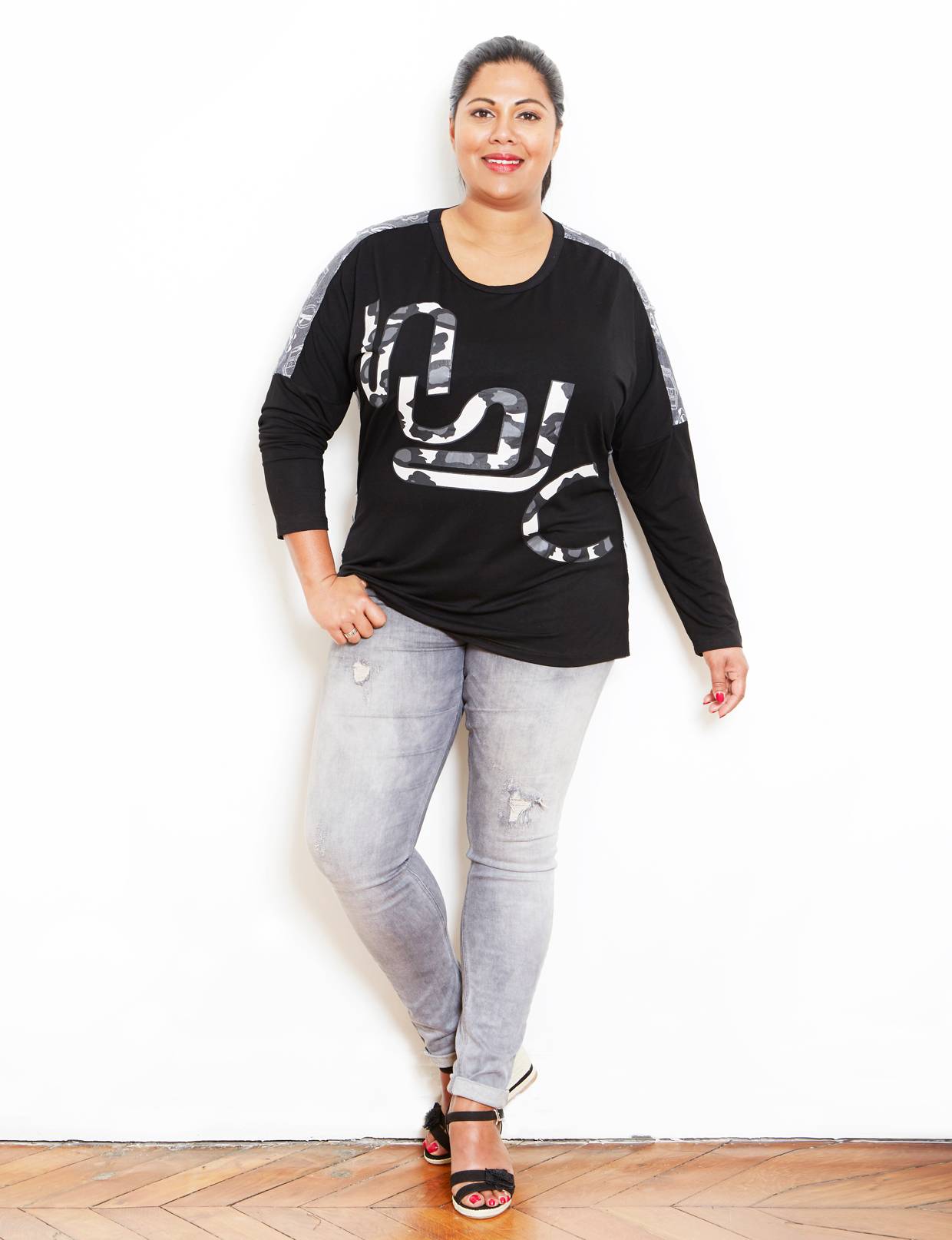 Pull-Sweat noir imprimé camouflage dos gris taille 46 - 48