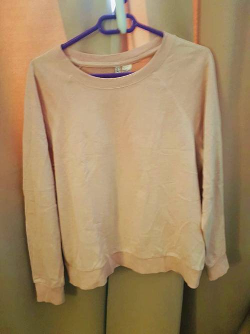 Vends sweat rose pâle Taille L