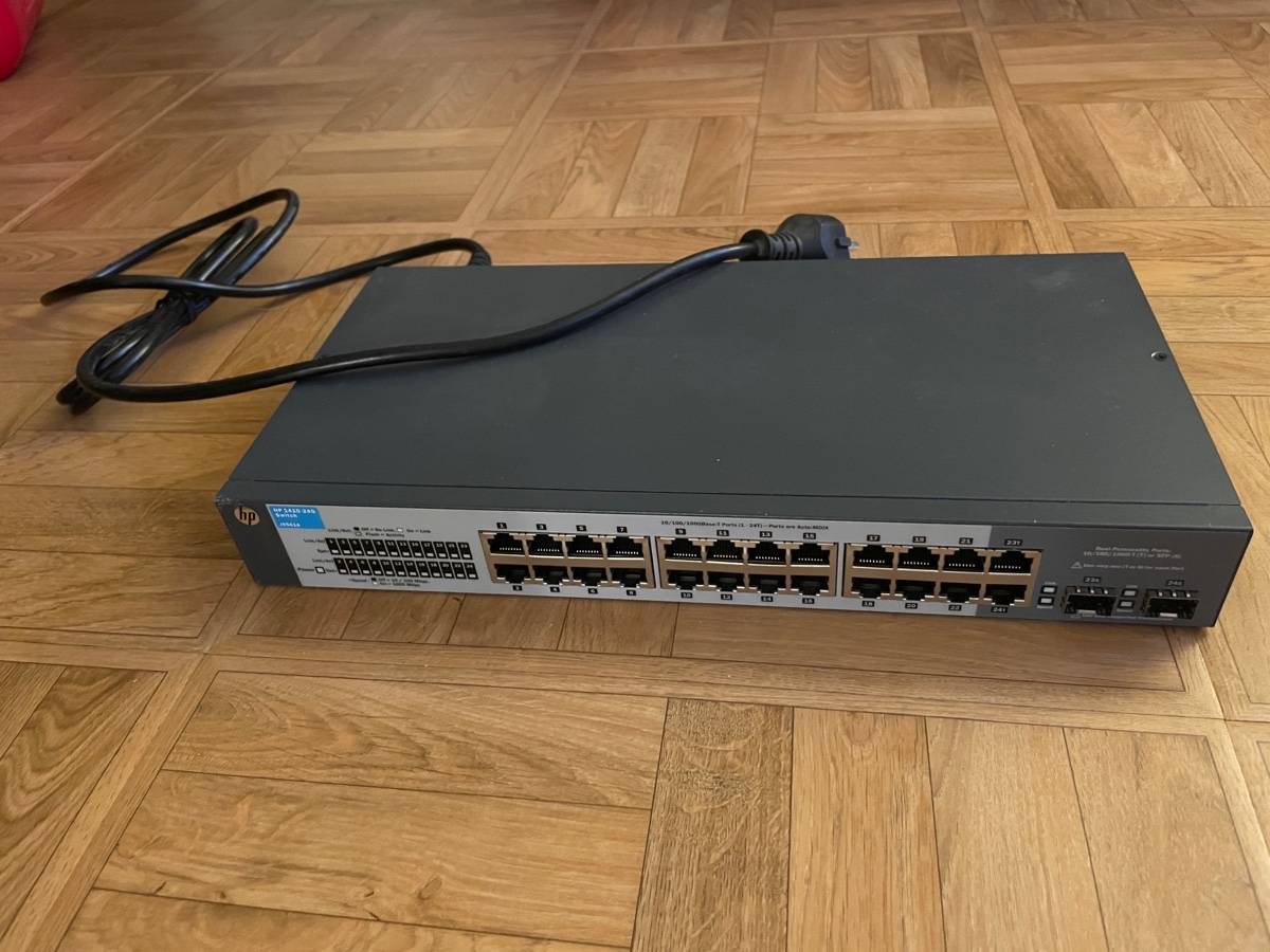 HP 1410-24G Switch 22 Ports 10/100/1000 + 2 Ports Giga Ou SFP (Réf HP)