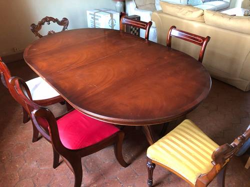 Table acajou Maple 6 à 12 personnes