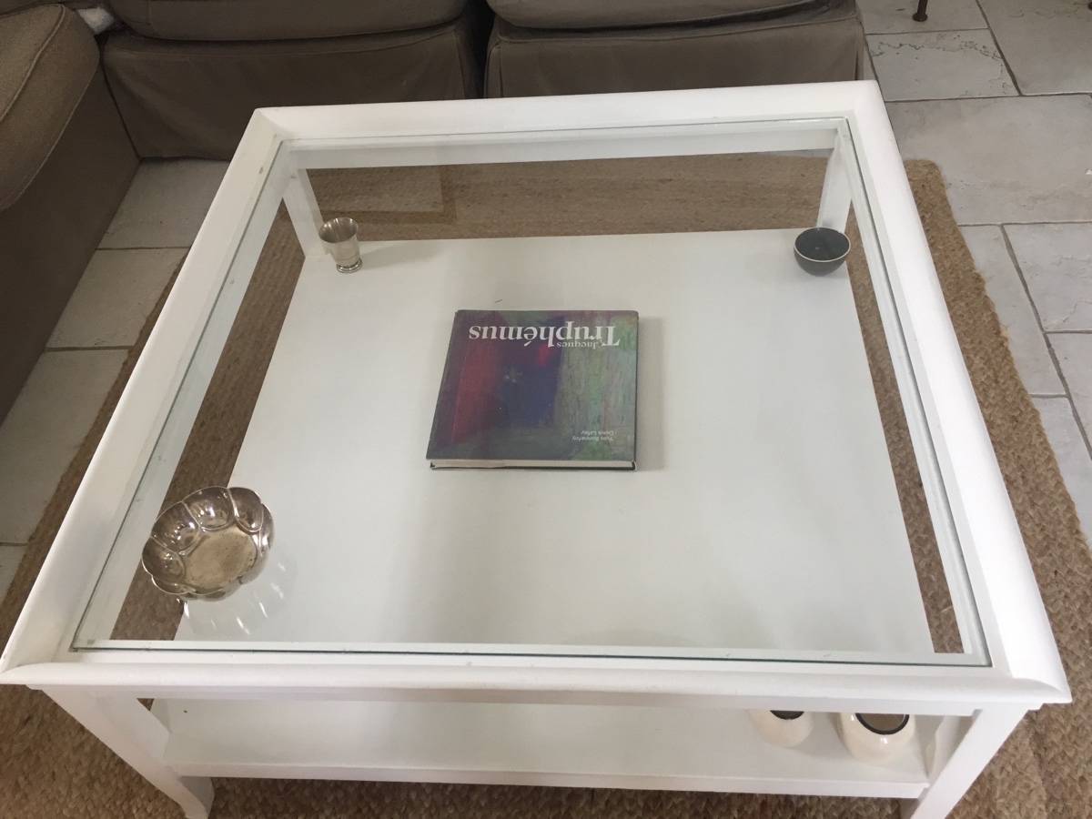 Table basse en bon état
