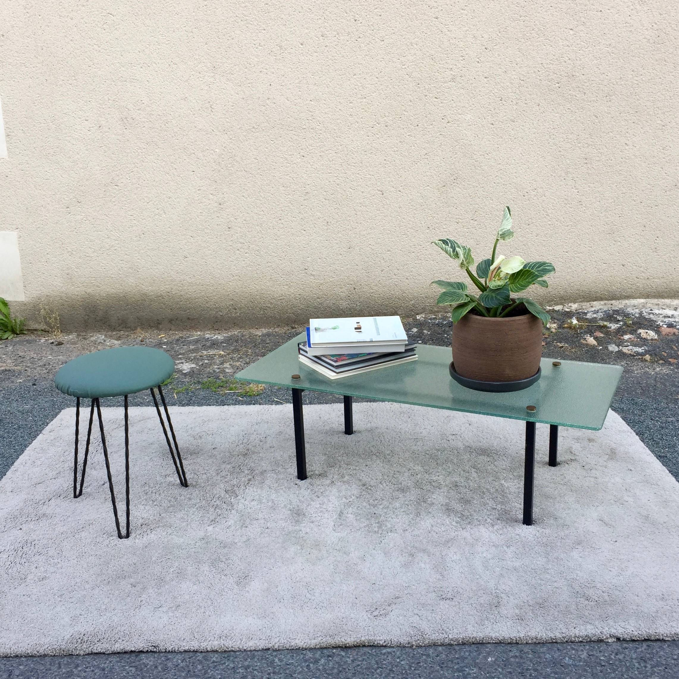 Table de salle à manger carré plateau en verre on Gens de Confiance