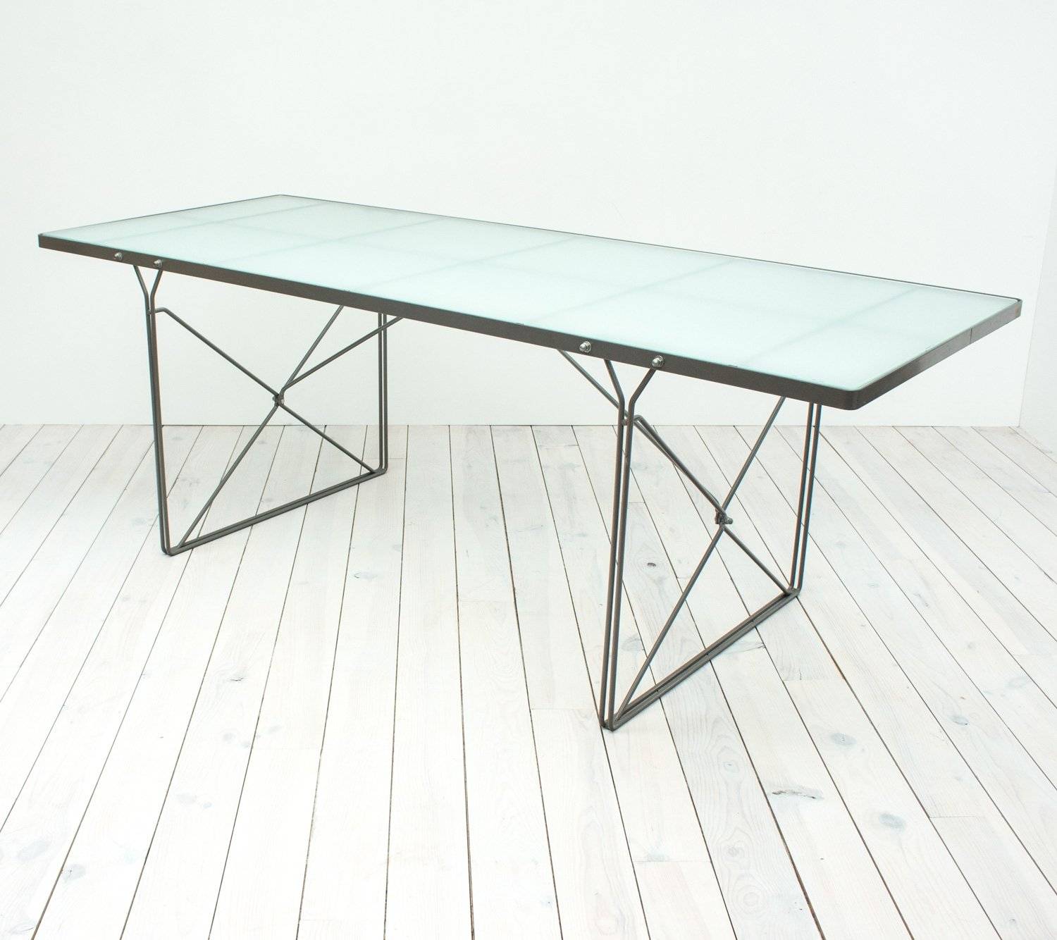 Table design iconique 