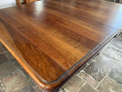 Vends table XIXème en noyer avec 3 allonges neuves en noyer massif