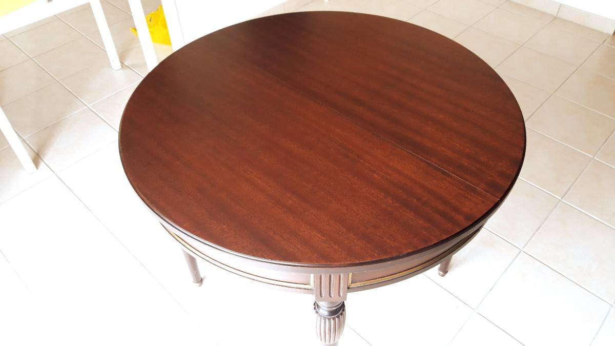 Vends salle à manger table ronde anglaise en acajou avec rallonges
