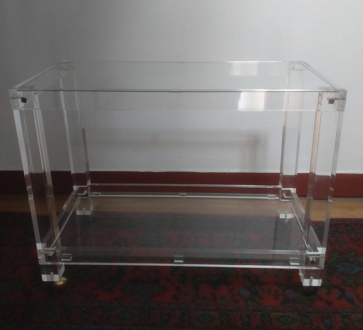 Table à roulettes