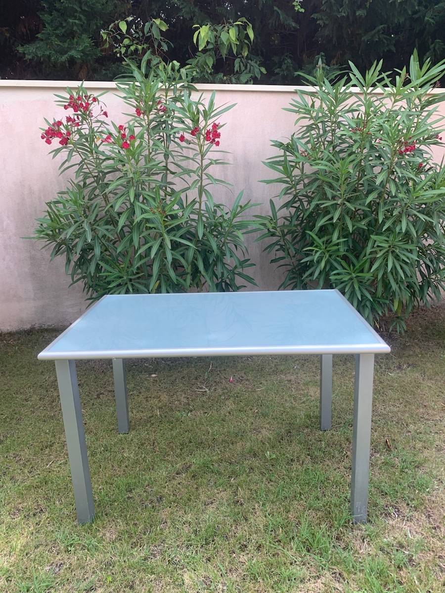Table en verre