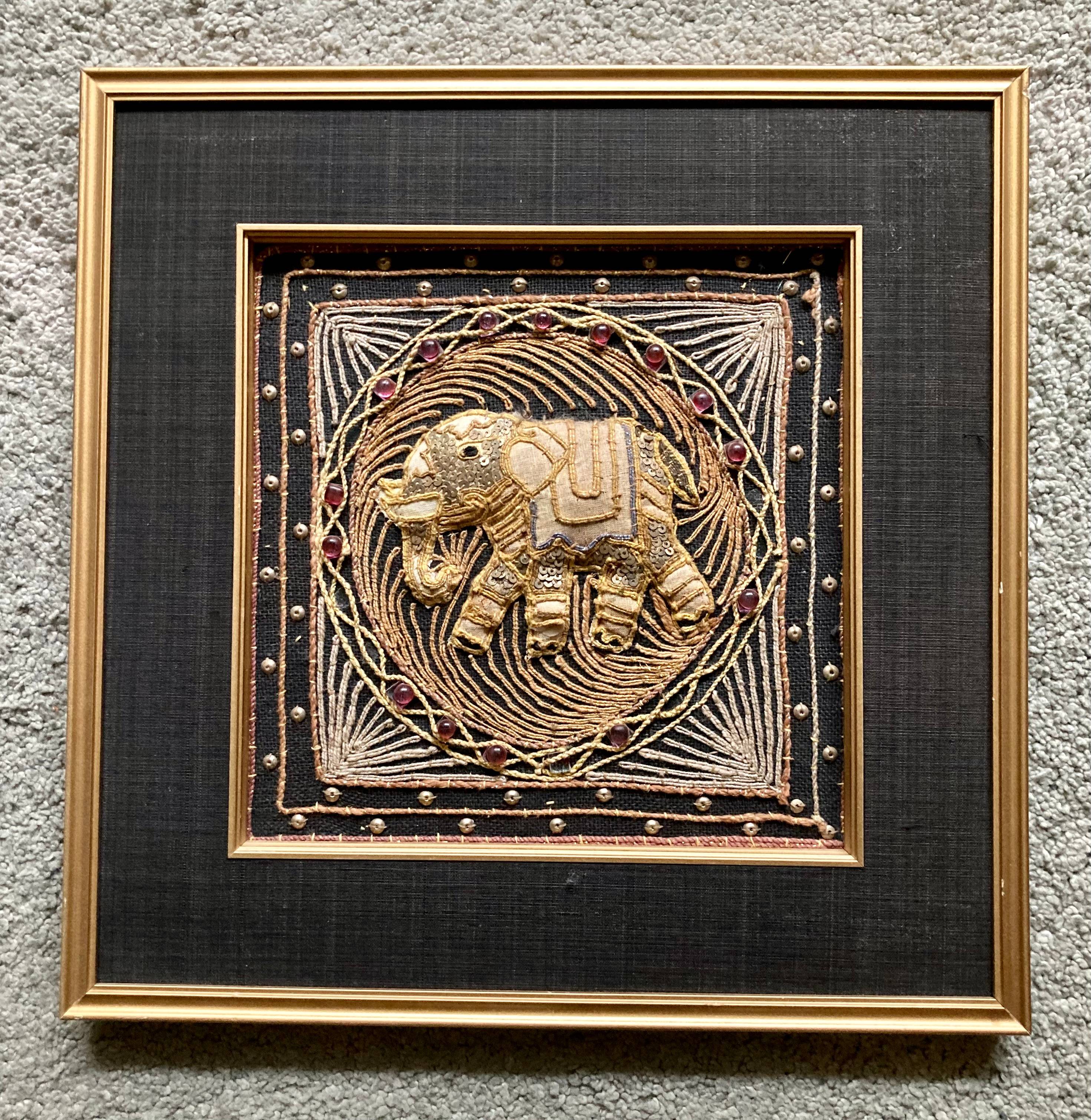 Tapisserie Thaïlandaise Birmane Vintage Brodée Main - Kalaga - Ange Dansant - Or