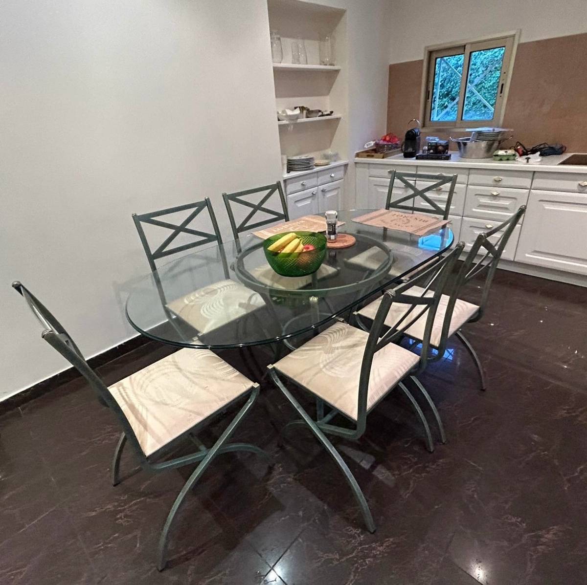 Vends table en verre et 6 chaises métal