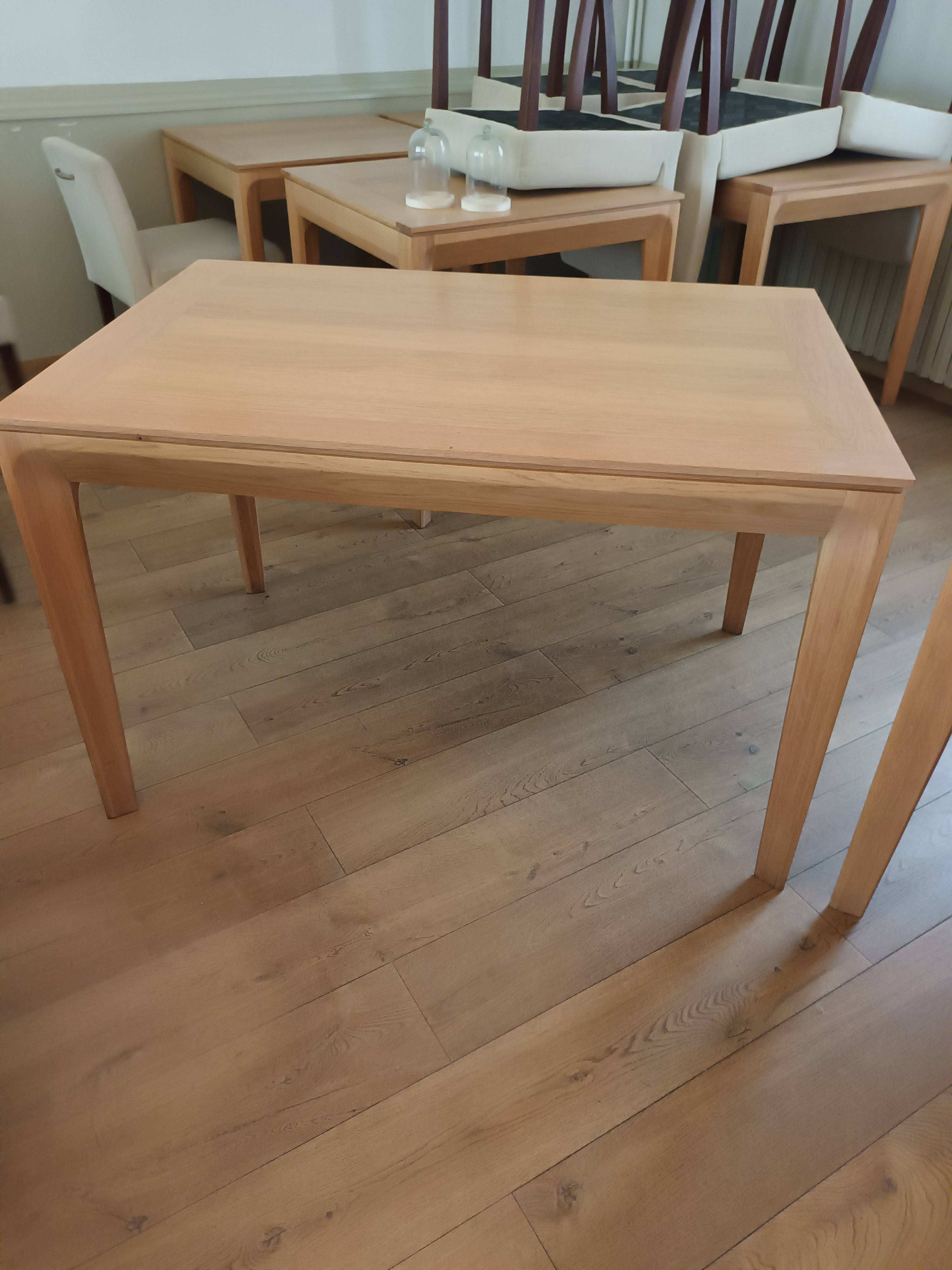 6 tables restaurant carré en chêne clair massif sur Gens de Confiance