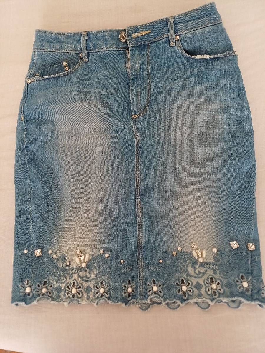 Vends jupe en jean - Taille 36 neuve