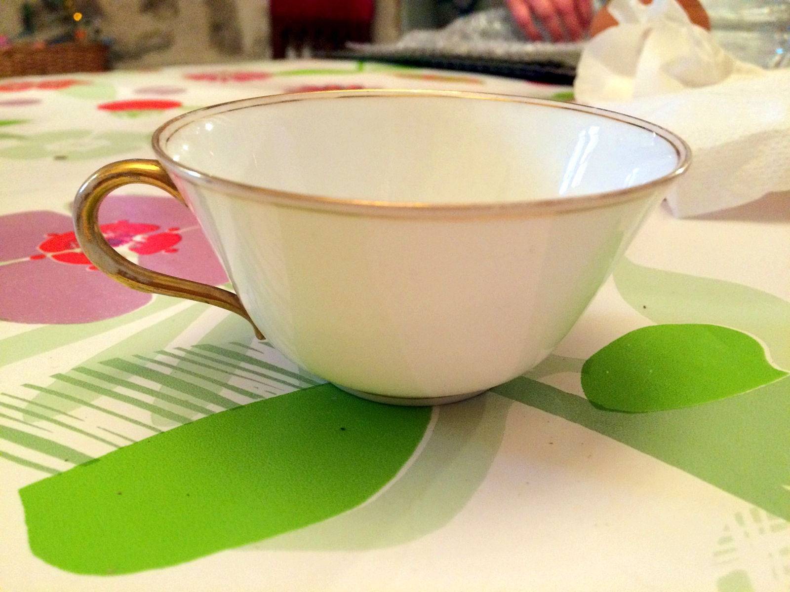 Tasse en porcelaine