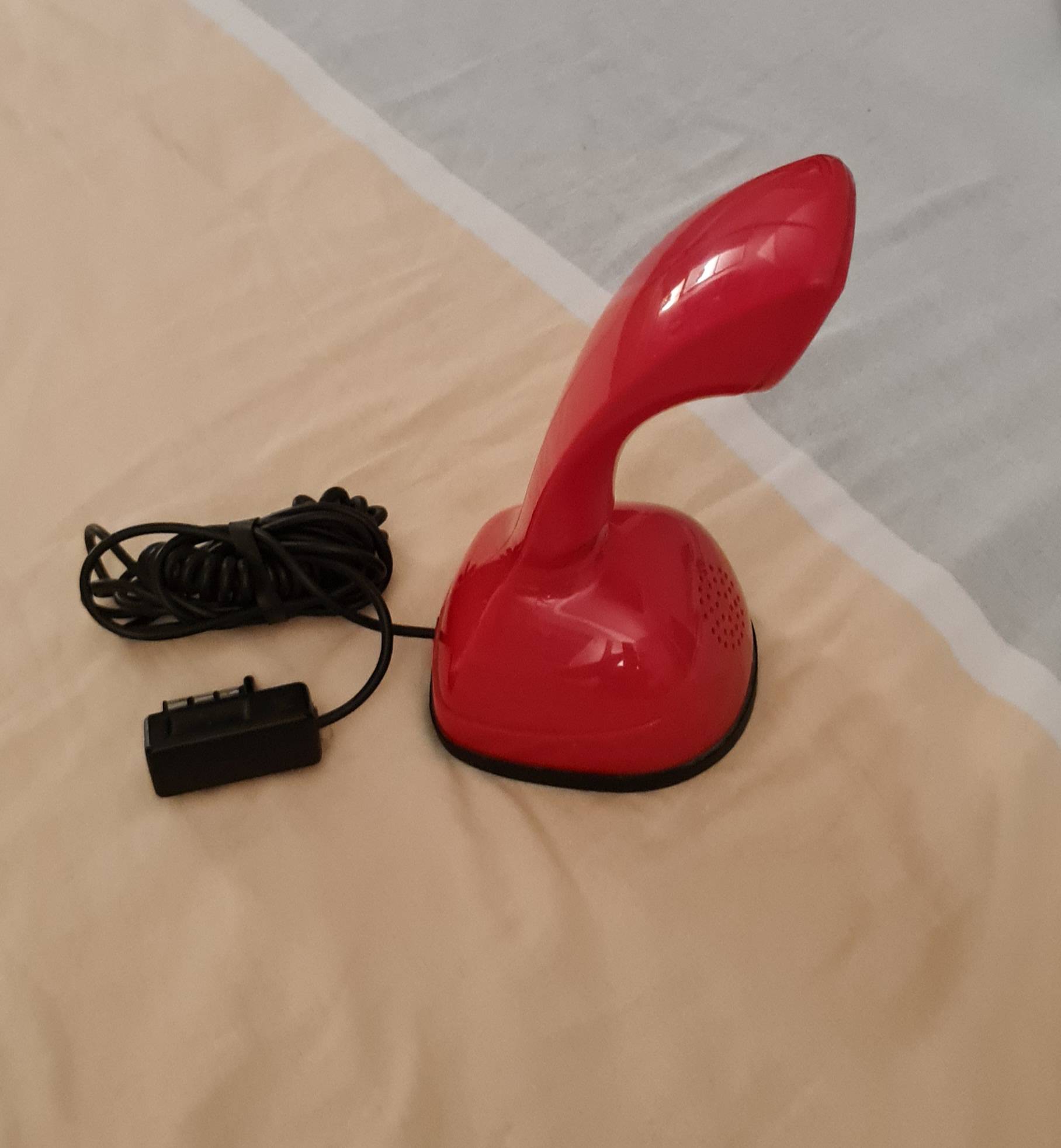 Vends réédition téléphone Ericofon Cobra Phone, Suède années 50 très rare en rouge