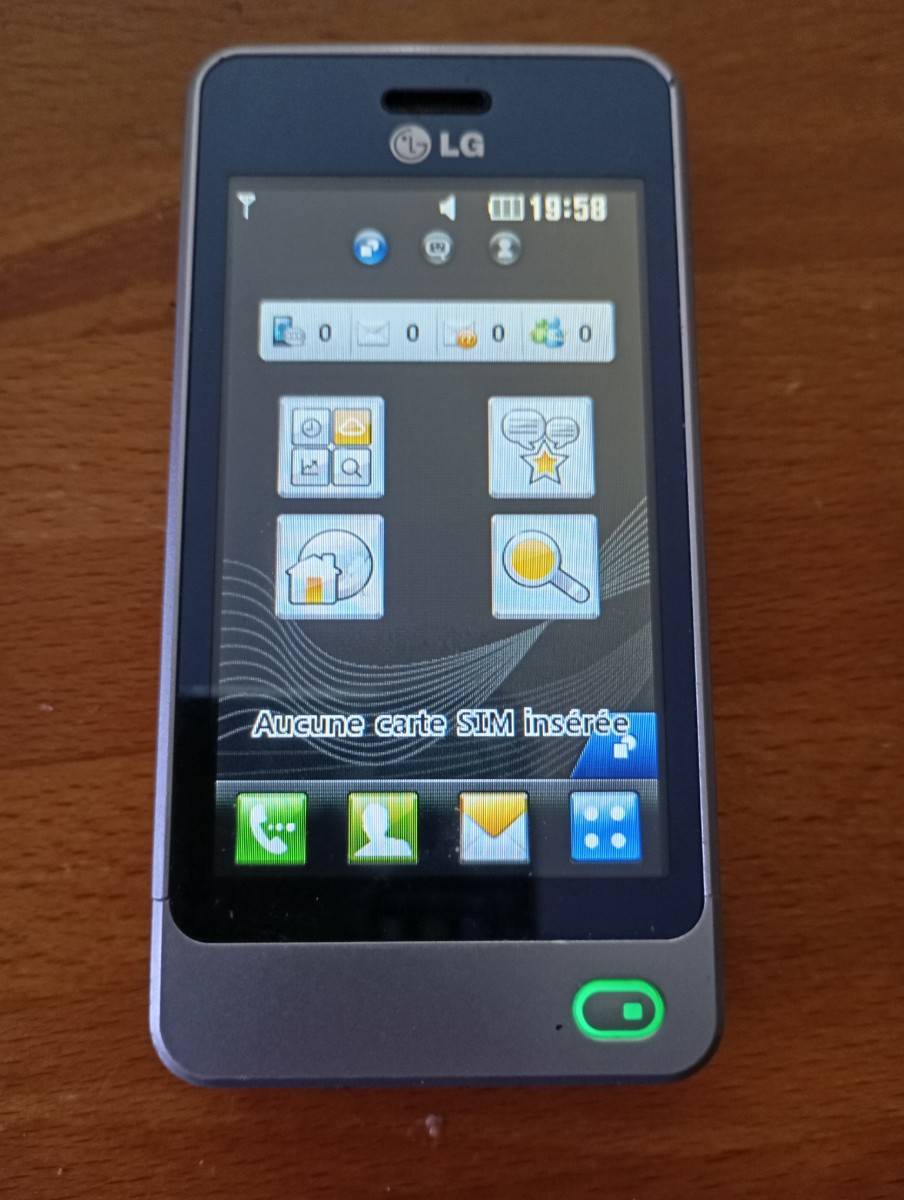 Téléphone mobile solaire LG GD 510