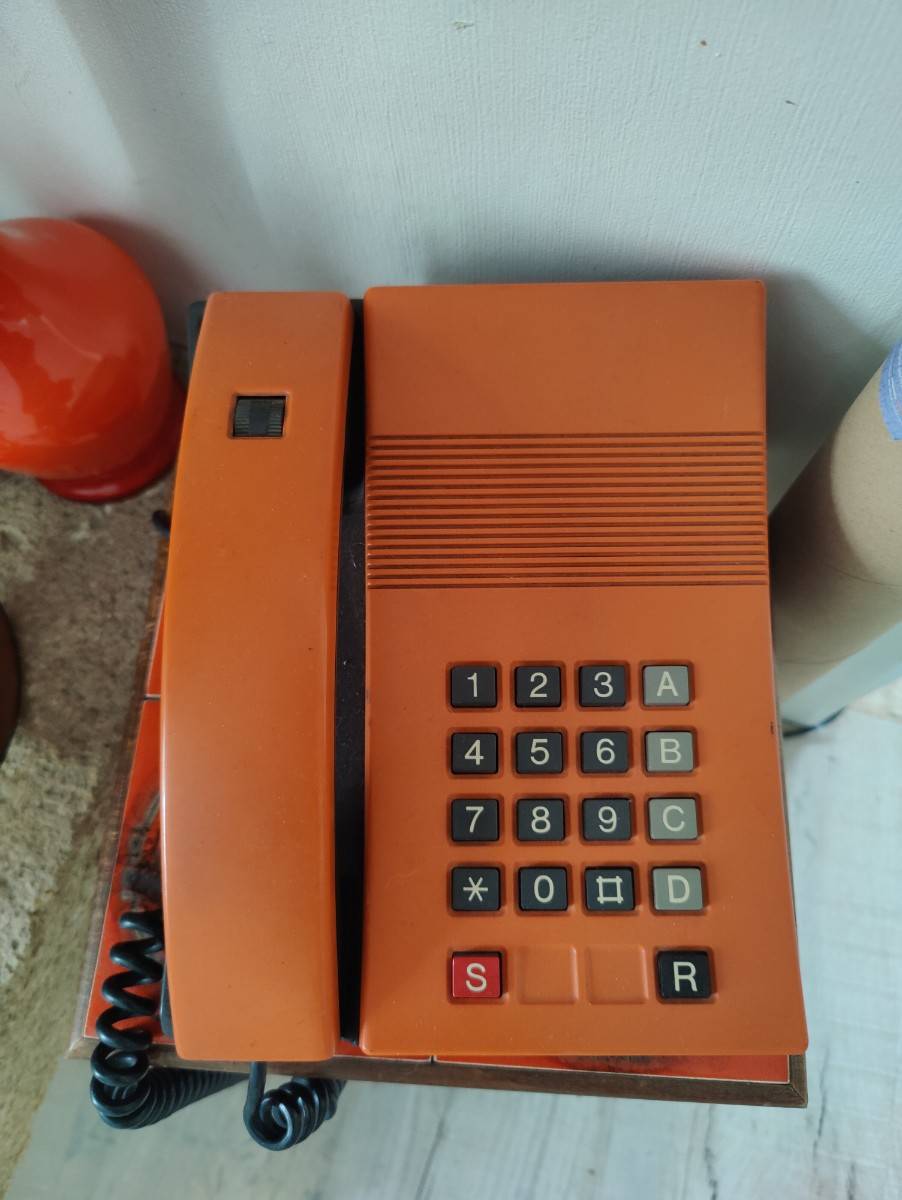 Téléphone fixe vintage années 80 orange Digital 2000