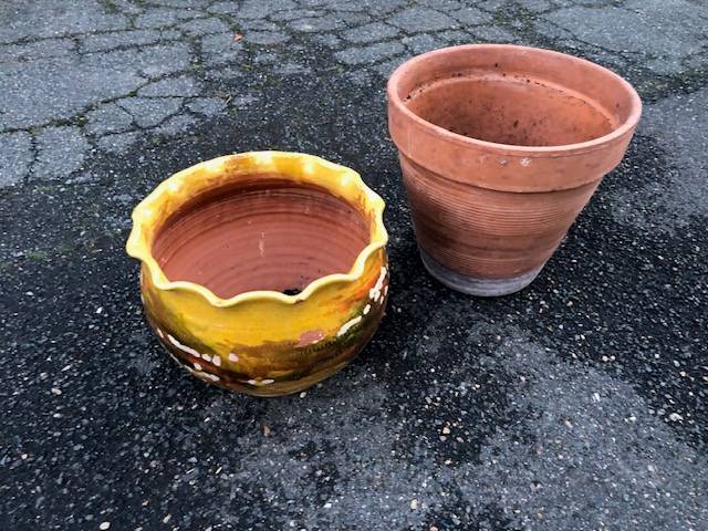Vends 2 pots en terre cuite