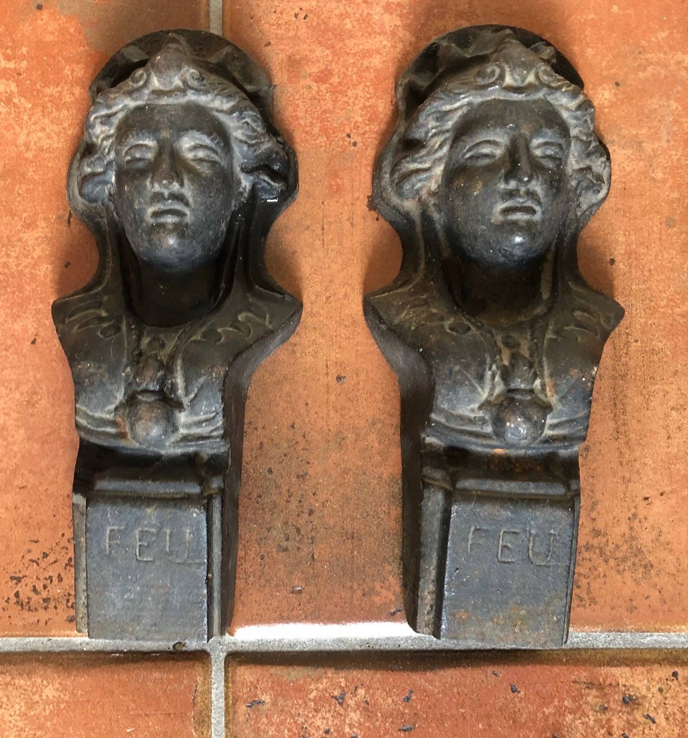 Paire de chenet à l'antique en bronze - Arts et Collections
