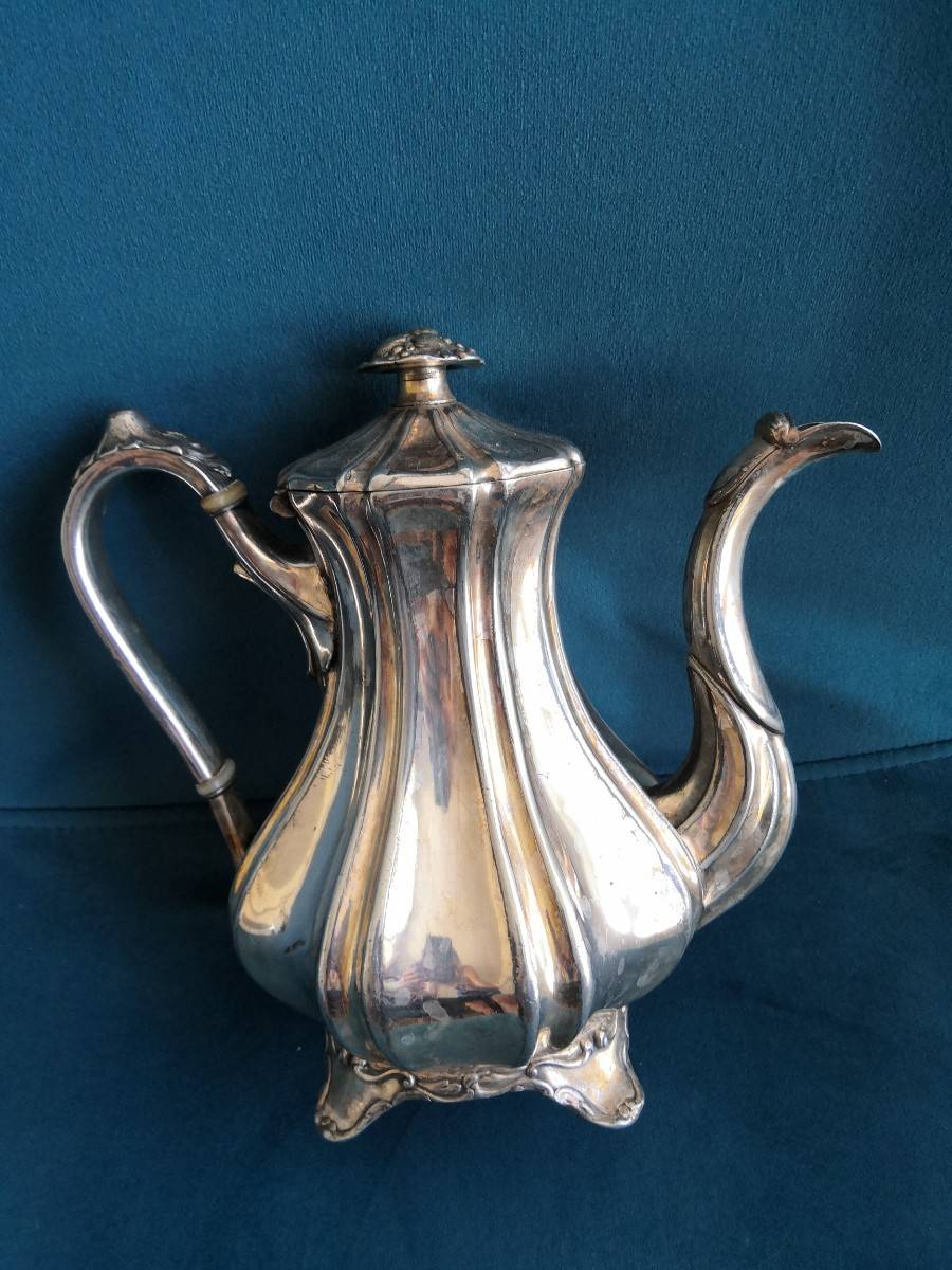 Vends théière ancienne en métal argenté James Dixon