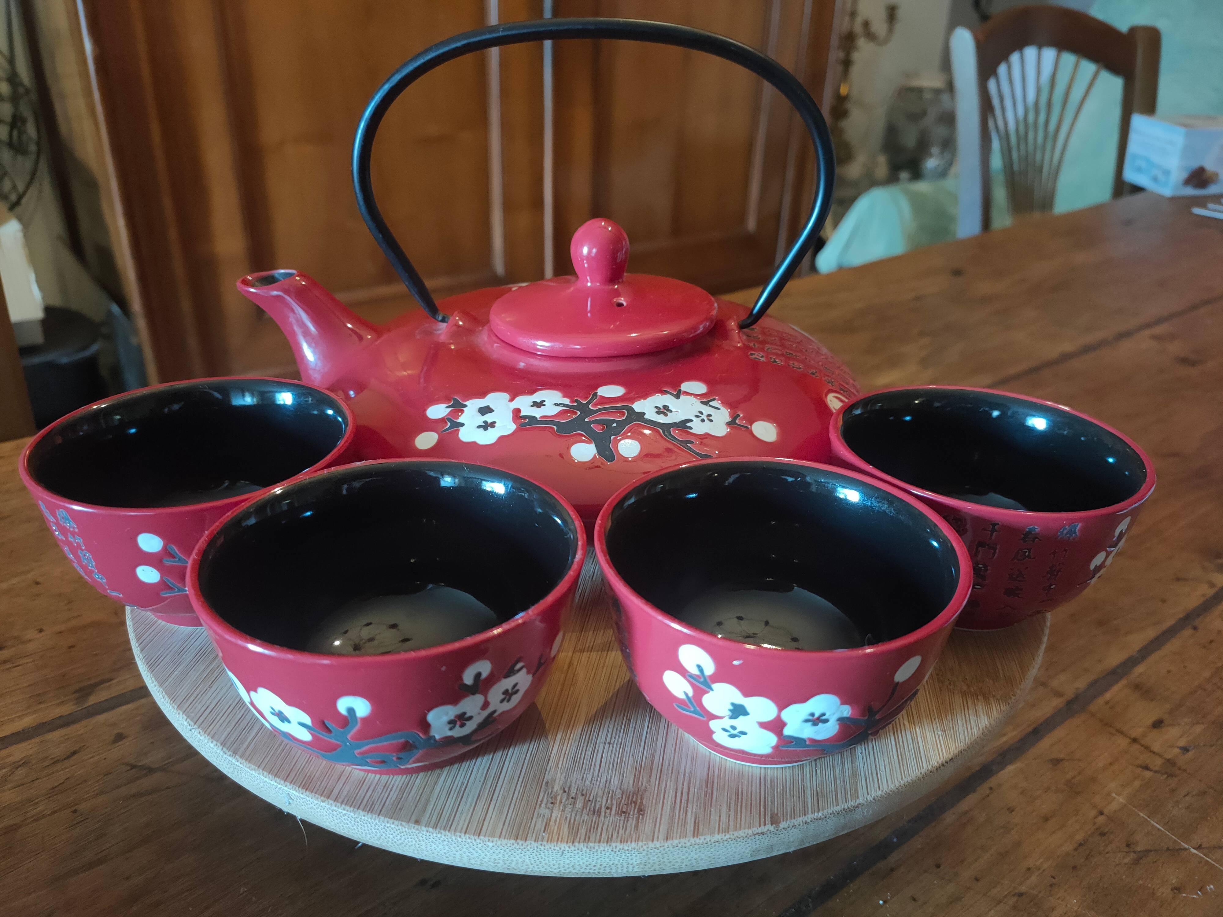 Théière japonaise et 4 tasses