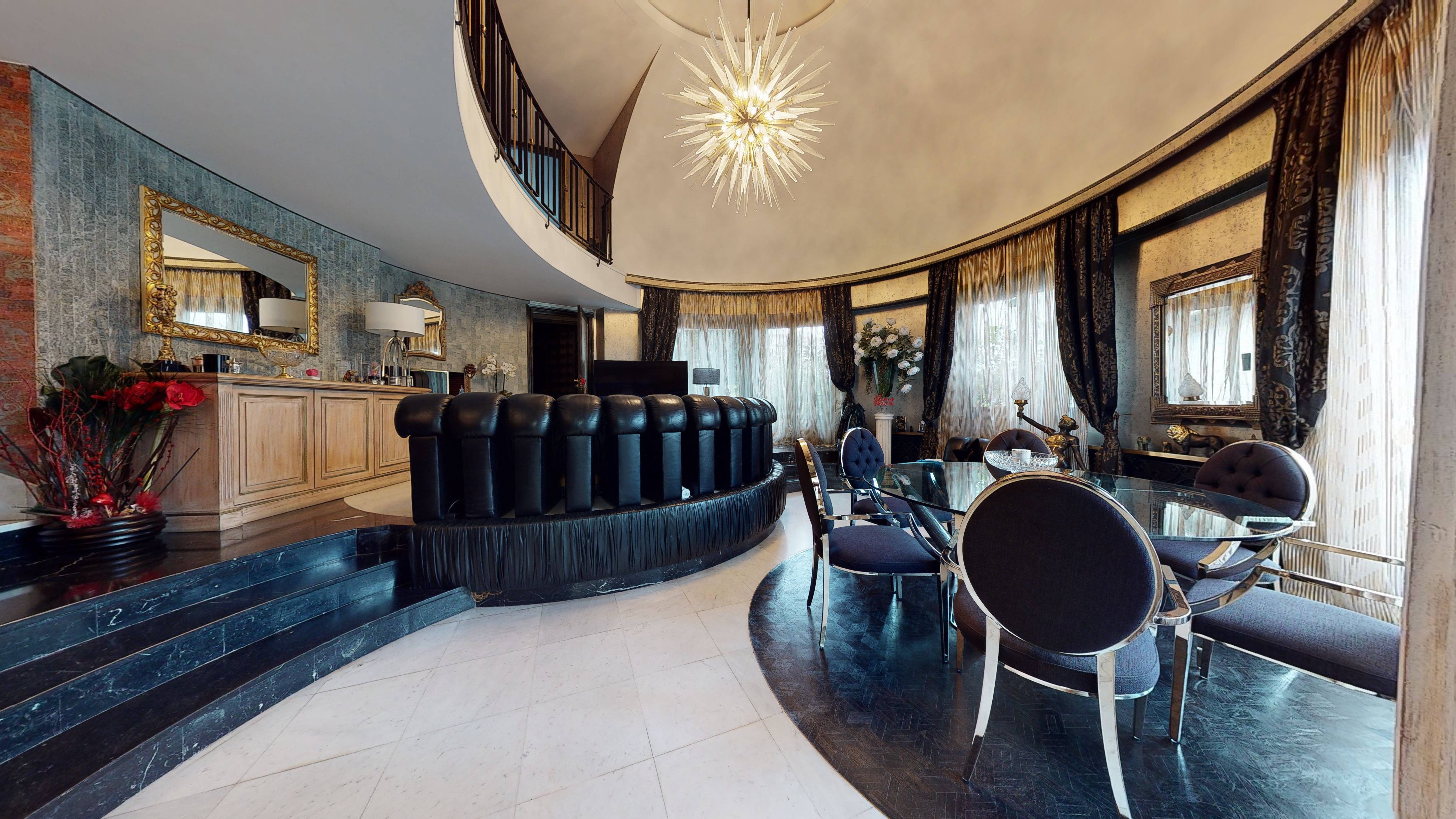 Vends maison mansart demeure de charme 300m² sur 700m² de terrain Thiais 94