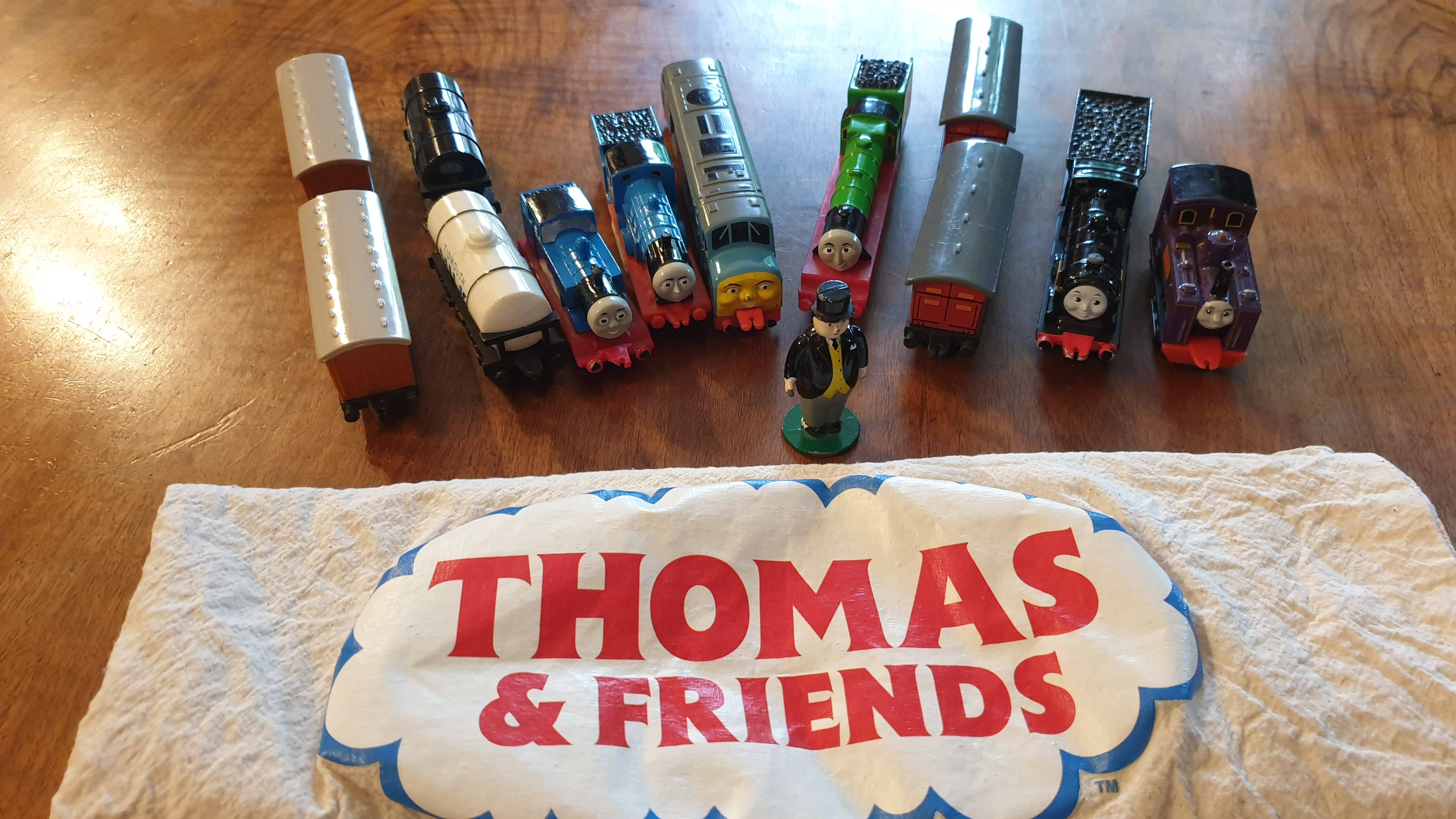 Thomas the Tank die-cast trains x 9