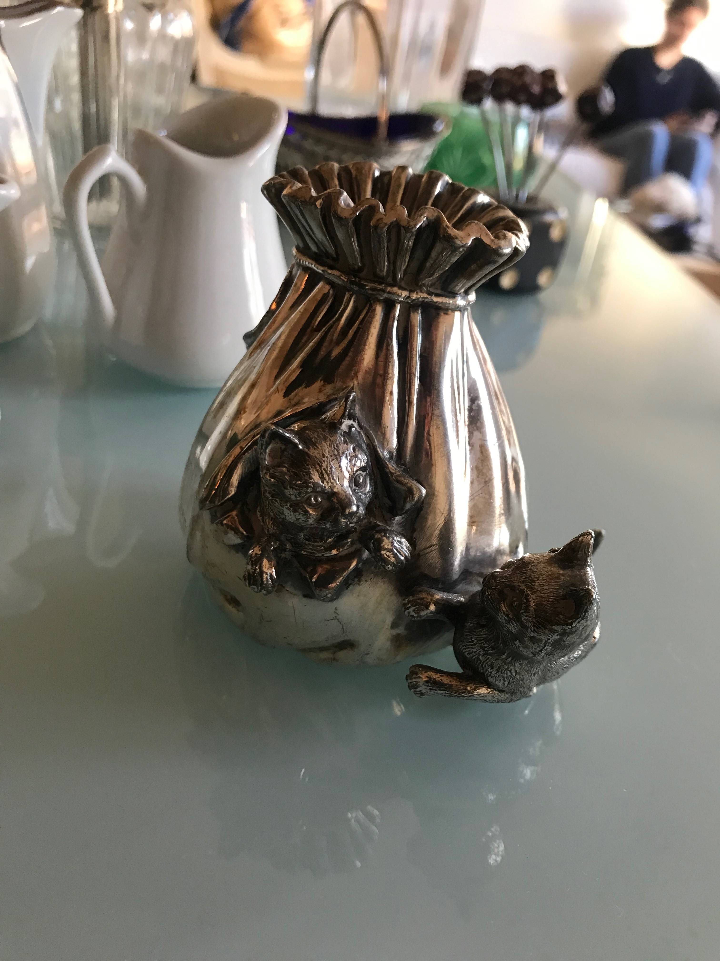 Tirelire bourse et chat en argent ancienne