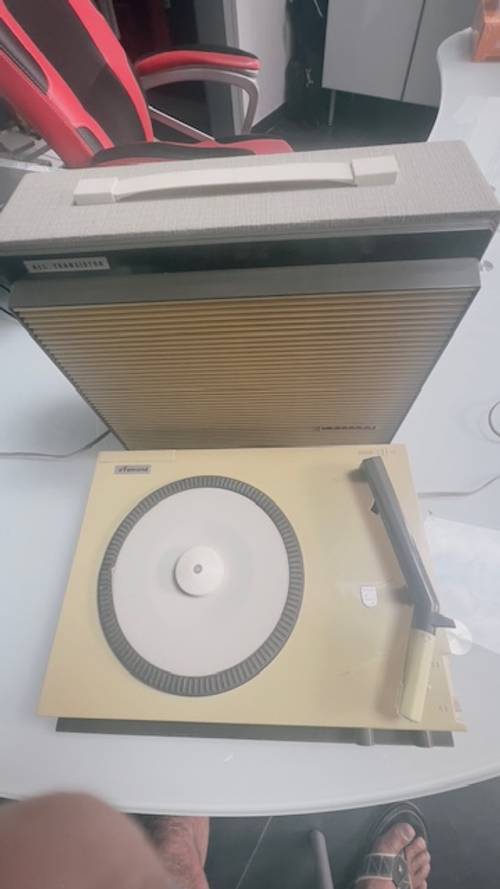 Vends tourne-disque vintage marque Philips Diamond type AG 4331W/29G avec valise, année 50/60